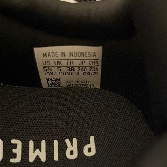 Adidas Black and White Shoes with Blue and Red Details - Picture 8 of 11